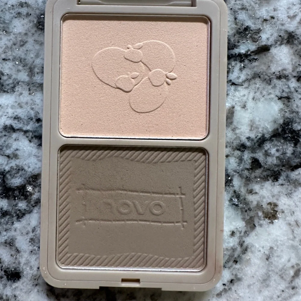 setting powder and bronzer duo